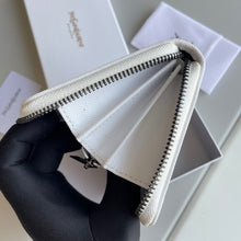 Load image into Gallery viewer, YSK180 Wallet in Grain De Poudre Embossed Leather
