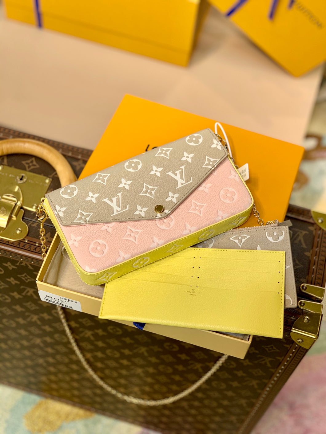 LB652 Félicie Pochette / 8.3 x 4.7 x 1.2 inches / HIGHEST QUALITY VERSION