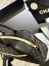 Load image into Gallery viewer, CC636 Vintage Handbag / 10.6x7.9inch
