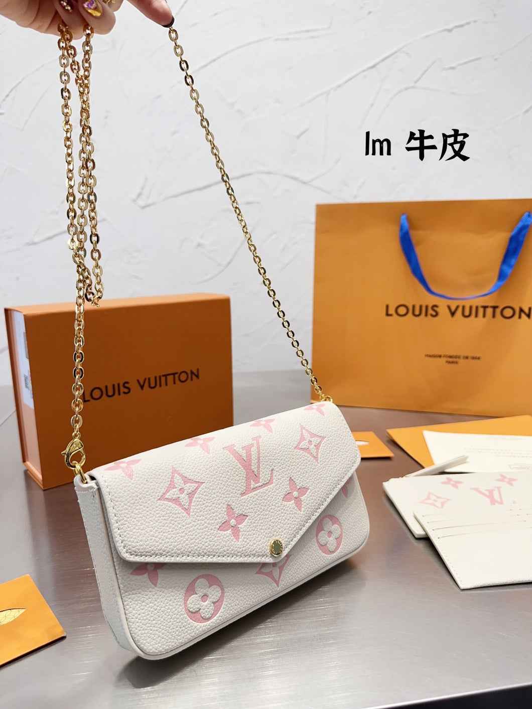 LB773 Félicie Pochette / 8.3 x 4.7 x 1.2 inches