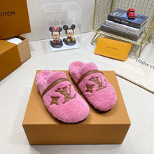 Load image into Gallery viewer, SE937 Winterbreak Flat Comfort Mule / Size5-11

