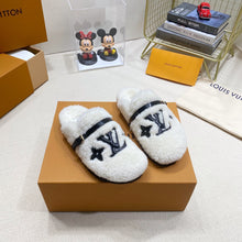 Load image into Gallery viewer, SE937 Winterbreak Flat Comfort Mule / Size5-11
