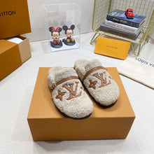 Load image into Gallery viewer, SE937 Winterbreak Flat Comfort Mule / Size5-11

