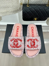 Load image into Gallery viewer, SE1020 CC Slippers / Size5-10
