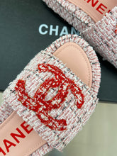 Load image into Gallery viewer, SE1020 CC Slippers / Size5-10
