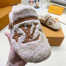 Load image into Gallery viewer, SE937 Winterbreak Flat Comfort Mule / Size5-11
