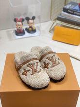 Load image into Gallery viewer, SE937 Winterbreak Flat Comfort Mule / Size5-11

