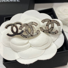 Load image into Gallery viewer, JW606 CC Earrings
