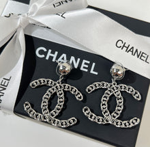 Load image into Gallery viewer, JW605 CC Earrings
