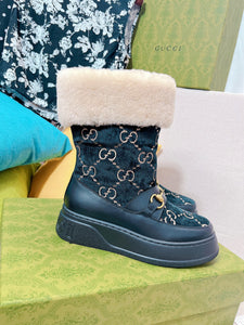 SE944 Women's GG Shearling Boot / Size5-10