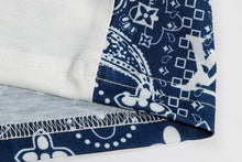 Load image into Gallery viewer, CLTH302 LB 100% Cotton T-shirt / S/M/L/XL
