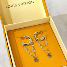 Load image into Gallery viewer, JW662 LB Nanogram Earrings
