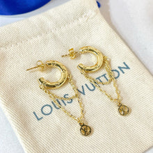 Load image into Gallery viewer, JW662 LB Nanogram Earrings
