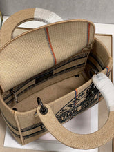 Load image into Gallery viewer, DR241 Medium Lady D-Lite Bag / HIGHEST QUALITY VERSION / 24 x 20 x 11 cm / 9.5 x 8 x 4.5 inches
