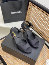 Load image into Gallery viewer, SE909 CC Sandals / Size5-9
