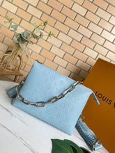 Load image into Gallery viewer, LB645 Coussin PM / 10.2 x 7.9 x 4.7 inches
