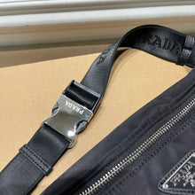 Load image into Gallery viewer, PD190 Belt Bag / 7.9x5.1inch
