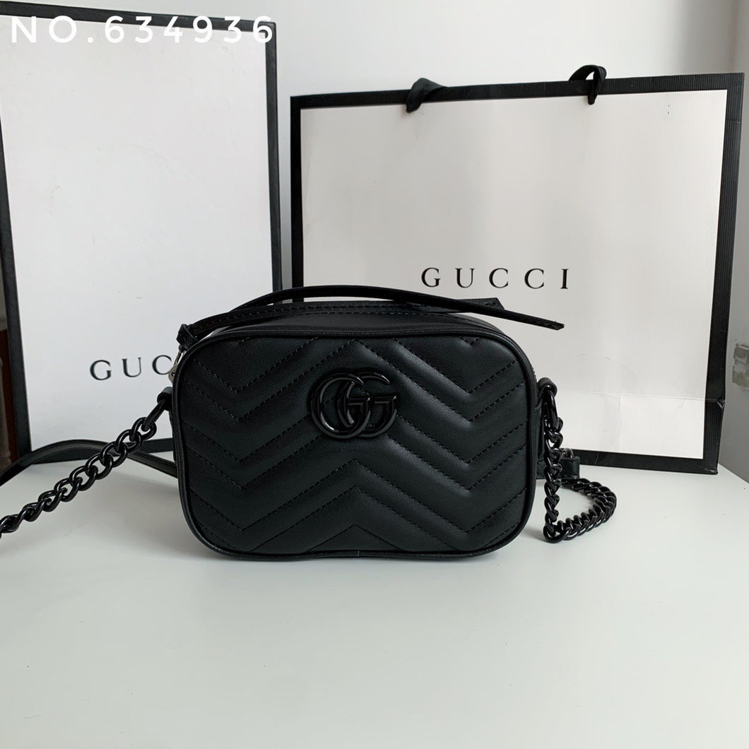 GC430 GC Marmont Small/Medium Shoulder Bag