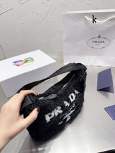 Load image into Gallery viewer, PD180 Shearling mini-bag / 9x7.1x2.4inch
