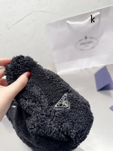 Load image into Gallery viewer, PD180 Shearling mini-bag / 9x7.1x2.4inch
