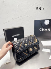 Load image into Gallery viewer, CC623 Classic Flap Handbag / 6 × 9.9 × 2.5 in
