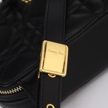 Load image into Gallery viewer, DR244 Caro Box Bag with Chain / 7 x 5 x 2 inches
