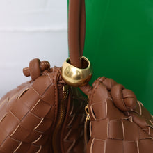 Load image into Gallery viewer, BV039 Turn Purse / Small/Medium
