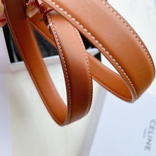 Load image into Gallery viewer, BL192  MEDIUM CUIR TRIOMPHE BELT in Natural Calfskin / 25mm
