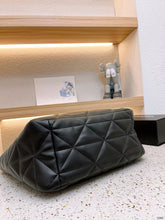 Load image into Gallery viewer, PD186 Medium, Topstitched nappa-leather Tote Bag / 10.6x5.1x12.2inch
