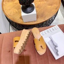Load image into Gallery viewer, SE851 H Wedge Slippers / Size5-9

