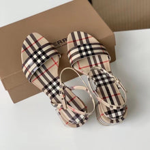 Load image into Gallery viewer, SE873 BUR Vintage Check Patent Leather Sandals / Size5-8
