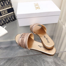 Load image into Gallery viewer, SE848 DR Dway Slippers / Size5-11
