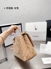 Load image into Gallery viewer, CC643 Coco Handle / Mediun Size
