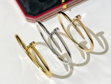 Load image into Gallery viewer, JW580 Juste un Clou Bracelet
