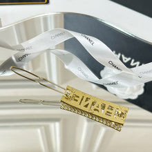 Load image into Gallery viewer, JW596 CC Hairpin
