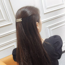 Load image into Gallery viewer, JW596 CC Hairpin
