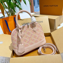 Load image into Gallery viewer, LB721 Alma BB /  9.3 x 6.9 x 4.5 inches
