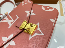 Load image into Gallery viewer, LB723 Pochette Métis / 9.8 x 7.5 x 2.8 inches
