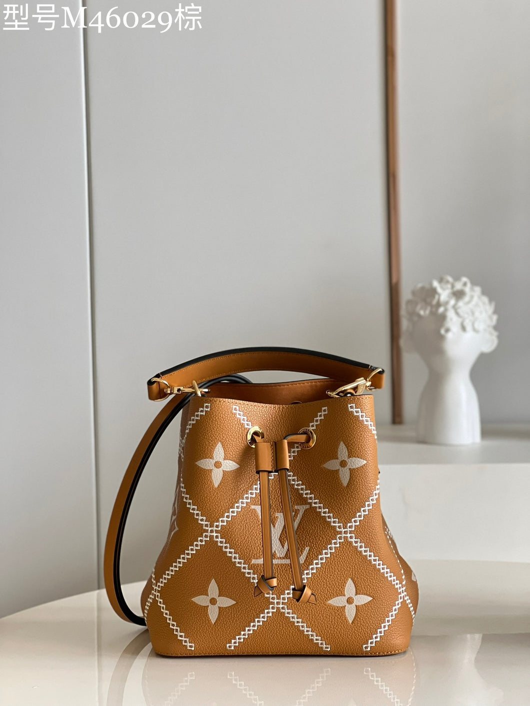 LB655 NéoNoé BB / HIGHEST QUALITY VERSION / 7.9x7.9x5.1inches