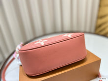 Load image into Gallery viewer, LB724 Bagatelle / 8.7 x 5.5 x 3.5 inches
