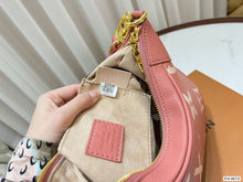 Load image into Gallery viewer, LB724 Bagatelle / 8.7 x 5.5 x 3.5 inches
