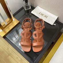 Load image into Gallery viewer, SE843 DR D-Club Sandals / Size4-11
