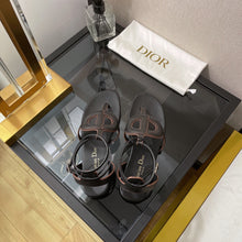 Load image into Gallery viewer, SE844 DR D-Club Sandals / Size4-11

