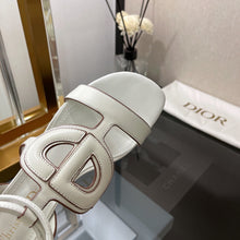 Load image into Gallery viewer, SE845 DR D-Club Sandals / Size4-11
