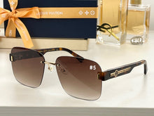 Load image into Gallery viewer, JW597 LB Sunglaaes / 100% UV Protection

