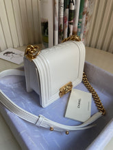 Load image into Gallery viewer, CC526 MINI Boy/HIGHEST QUALITY VERSION 7.1x5.1x2.6inch
