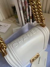 Load image into Gallery viewer, CC526 MINI Boy/HIGHEST QUALITY VERSION 7.1x5.1x2.6inch
