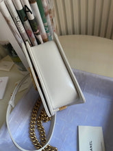 Load image into Gallery viewer, CC526 MINI Boy/HIGHEST QUALITY VERSION 7.1x5.1x2.6inch
