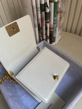 Load image into Gallery viewer, CC526 MINI Boy/HIGHEST QUALITY VERSION 7.1x5.1x2.6inch
