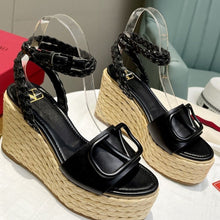 Load image into Gallery viewer, SE978 VLTN Sandals / Size5-11
